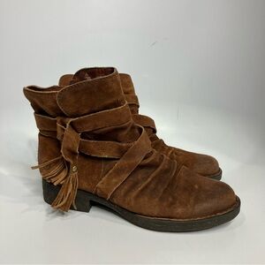 Born Eton brown leather tassel boots size 7.5